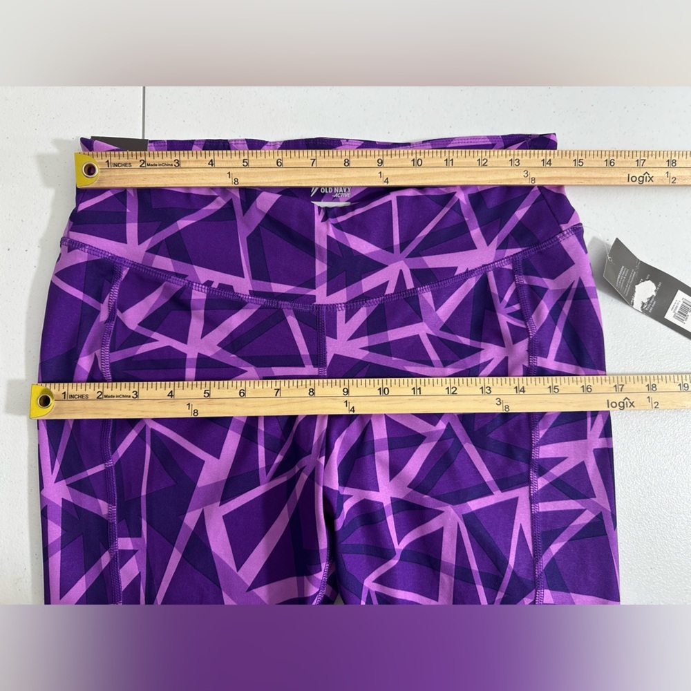 NWT Old Navy Active Sz L Women’s Purple Capri Leggings Geometric Athletic - Picture 8 of 10
